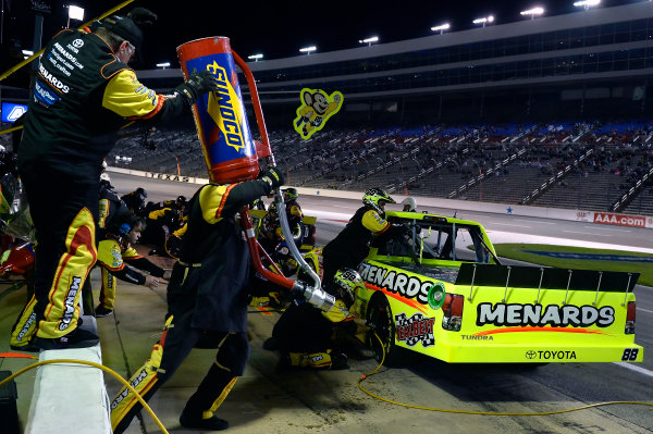 October 31-November 01, 2013, Fort Worth, Texas USA
Matt Crafton pitstop
© 2013, Brian Czobat
LAT Photo USA
October 31-November 01, 2013, Fort Worth, Texas USA
Matt Crafton pitstop
© 2013, Brian Czobat
LAT Photo USA