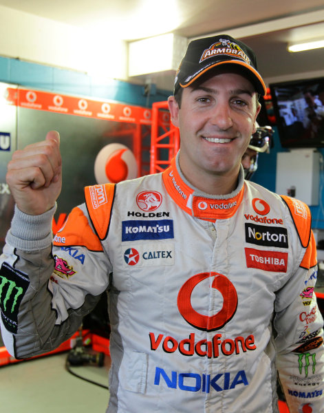 Sandown, Victoria, Australia.
20th - 21st November 2010.
Car 1, Jamie Whincup, Commodore VE, Holden, T8, TeamVodafone, Triple Eight Race Engineering, Triple Eight Racing.
World Copyright: Mark Horsburgh/LAT Photographic
ref: Digital Image V8Sandowna4185