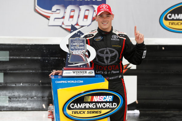 26-28 August, 2016, Brooklyn, Michigan, USA
Winner Brett Moffitt in victory lane
?2016, Michael L. Levitt
LAT Photo USA 26-28 August, 2016, Brooklyn, Michigan, USA
Winner Brett Moffitt in victory lane
?2016, Michael L. Levitt
LAT Photo USA