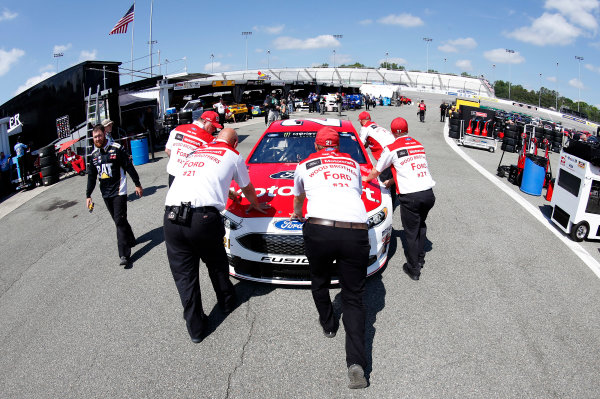 Monster Energy NASCAR Cup Series
Toyota Owners 400
Richmond International Raceway, Richmond, VA USA
Friday 28 April 2017
Ryan Blaney, Wood Brothers Racing, Motorcraft/Quick Lane Tire & Auto Center Ford Fusion
World Copyright: Matthew T. Thacker
LAT Images
ref: Digital Image 17RIC1mt1057