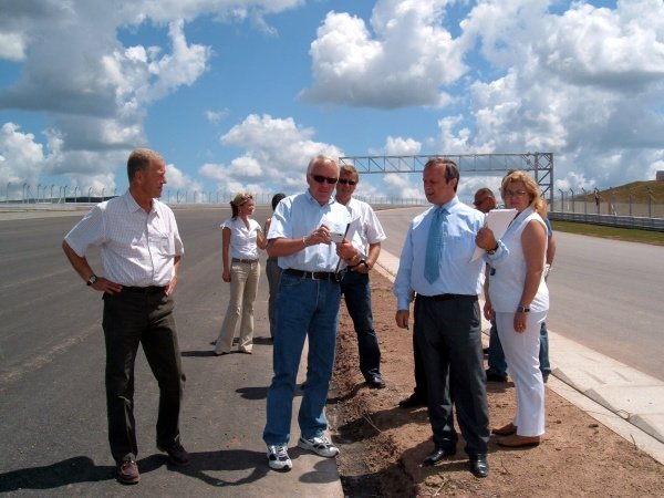 Charlie Whiting (GBR) FIA Race Director and Safety Delegate inspects the brand new Istanbul Park circuit 60 days before it's first F1 race. He is accompanied by Herman Tilke (GER) circuit architect, MŸmtaz Tahinciolu (TUR) President of the Turkish Automobile and Motor Sports Federation and officials of Formula Istanbul Investment Inc.
Turkish Grand Prix Circuit Inspection, Istanbul, Turkey, 21 June 2005.
DIGITAL IMAGE Charlie Whiting (GBR) FIA Race Director and Safety Delegate inspects the brand new Istanbul Park circuit 60 days before it's first F1 race. He is accompanied by Herman Tilke (GER) circuit architect, MŸmtaz Tahinciolu (TUR) President of the Turkish Automobile and Motor Sports Federation and officials of Formula Istanbul Investment Inc.
Turkish Grand Prix Circuit Inspection, Istanbul, Turkey, 21 June 2005.
DIGITAL IMAGE