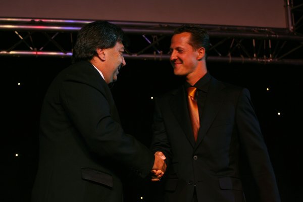 30.04
2007 London, England, 
Tony Teixeira, A1GP with Michael Schumacher - A1GP World Cup of Motorsport 2006/07, Gala Awards, Royal Court of Justice, London - Copyright A1GP - Free for editorial usage