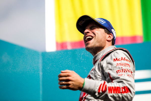 2014/2015 FIA Formula E Championship.
Berlin ePrix, Berlin Tempelhof Airport, Germany.
Saturday 23 May 2015
Podium. Jerome D'Ambrosio (BEL)/Dragon Racing - Spark-Renault SRT_01E.
Photo: Zak Mauger/LAT/Formula E
ref: Digital Image _MG_7905
2014/2015 FIA Formula E Championship.
Berlin ePrix, Berlin Tempelhof Airport, Germany.
Saturday 23 May 2015
Podium. Jerome D'Ambrosio (BEL)/Dragon Racing - Spark-Renault SRT_01E.
Photo: Zak Mauger/LAT/Formula E
ref: Digital Image _MG_7905