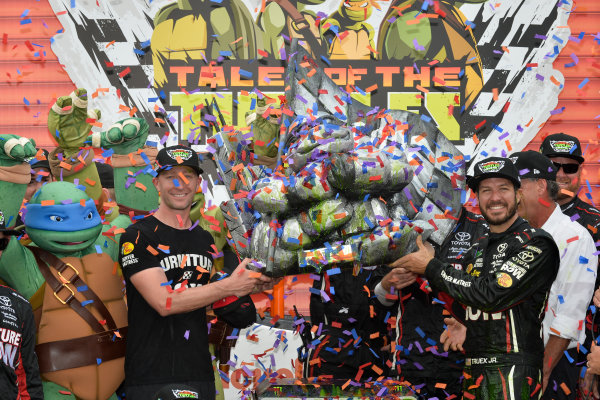 Monster Energy NASCAR Cup Series
Tales of the Turtles 400
Chicagoland Speedway, Joliet, IL USA
Sunday 17 September 2017
Cole Pearn and Martin Truex Jr, Furniture Row Racing, Furniture Row/Denver Mattress Toyota Camry celebrate in victory lane
World Copyright: Logan Whitton
LAT Images Monster Energy NASCAR Cup Series
Tales of the Turtles 400
Chicagoland Speedway, Joliet, IL USA
Sunday 17 September 2017
Cole Pearn and Martin Truex Jr, Furniture Row Racing, Furniture Row/Denver Mattress Toyota Camry celebrate in victory lane
World Copyright: Logan Whitton
LAT Images