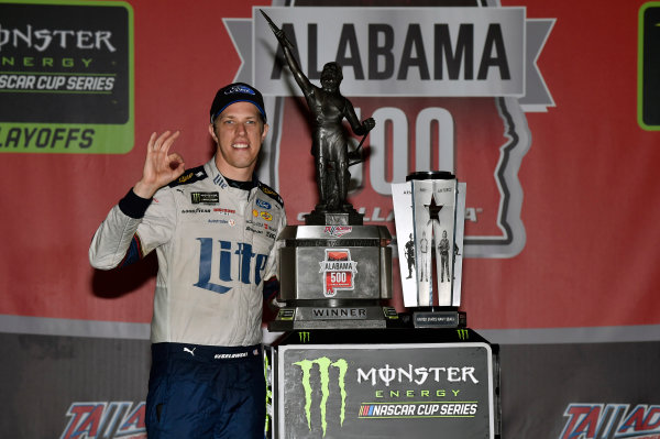 Monster Energy NASCAR Cup Series
Alabama 500
Talladega Superspeedway
Talladega, AL USA
Sunday 15 October 2017
Brad Keselowski, Team Penske, Miller Lite Ford Fusion celebrates his win in Victory Lane
World Copyright: Nigel Kinrade
LAT Images