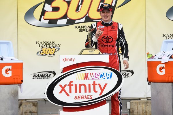NASCAR XFINITY Series
Kansas Lottery 300
Kansas Speedway, Kansas City, KS USA
Saturday 21 October 2017
Christopher Bell, JBL Toyota Camry, Celebrates in Victory Lane.
World Copyright: John K Harrelson
LAT Images NASCAR XFINITY Series
Kansas Lottery 300
Kansas Speedway, Kansas City, KS USA
Saturday 21 October 2017
Christopher Bell, JBL Toyota Camry, Celebrates in Victory Lane.
World Copyright: John K Harrelson
LAT Images