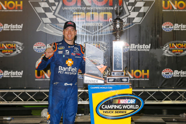 NASCAR Camping World Truck Series
UNOH 200
Bristol Motor Speedway, Bristol, TN USA
Thursday 17 August 2017
Kyle Busch, Banfield Pet Hospital Toyota Tundra, celebrates in victory lane.
World Copyright: Russell LaBountyLAT Images NASCAR Camping World Truck Series
UNOH 200
Bristol Motor Speedway, Bristol, TN USA
Thursday 17 August 2017
Kyle Busch, Banfield Pet Hospital Toyota Tundra, celebrates in victory lane.
World Copyright: Russell LaBountyLAT Images