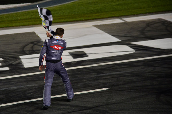 Monster Energy NASCAR Cup Series
Coca-Cola 600
Charlotte Motor Speedway, Concord, NC USA
Monday 29 May 2017
Austin Dillon, Richard Childress Racing, Dow Salutes Veterans Chevrolet SS, Celebrates after winning the Coke 600.
World Copyright: David Yeazell
LAT Images
ref: Digital Image 17CLT2jh_04529