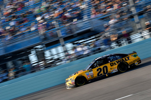 Monster Energy NASCAR Cup Series
Ford EcoBoost 400
Homestead-Miami Speedway, Homestead, FL USA
Sunday 19 November 2017
Matt Kenseth, Joe Gibbs Racing, DEWALT Hurricane Recovery Toyota Camry
World Copyright: Rusty Jarrett
LAT Images Monster Energy NASCAR Cup Series
Ford EcoBoost 400
Homestead-Miami Speedway, Homestead, FL USA
Sunday 19 November 2017
Matt Kenseth, Joe Gibbs Racing, DEWALT Hurricane Recovery Toyota Camry
World Copyright: Rusty Jarrett
LAT Images