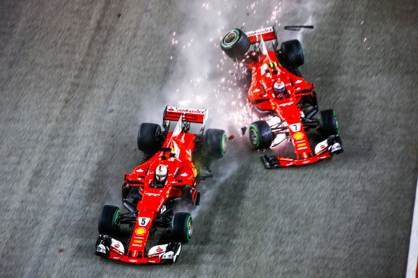 Marina Bay Circuit, Marina Bay, Singapore.
Sunday 17 September 2017.
Sebastian Vettel, Ferrari SF70H, and Kimi Raikkonen, Ferrari SF70H, crash out at the start.
World Copyright: Andy Hone/LAT Images
ref: Digital Image _ONZ7666 Marina Bay Circuit, Marina Bay, Singapore.
Sunday 17 September 2017.
Sebastian Vettel, Ferrari SF70H, and Kimi Raikkonen, Ferrari SF70H, crash out at the start.
World Copyright: Andy Hone/LAT Images
ref: Digital Image _ONZ7666