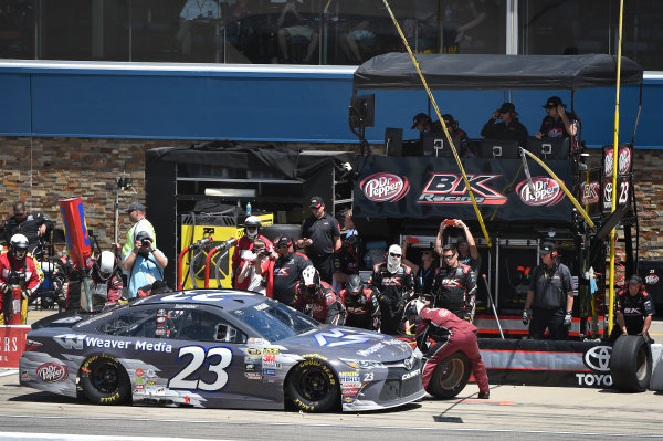 10-12 June, 2016, Brooklyn, Michigan USA
David Ragan (23) makes a pit stop.
?2016, John Harrelson / LAT Photo USA 10-12 June, 2016, Brooklyn, Michigan USA
David Ragan (23) makes a pit stop.
?2016, John Harrelson / LAT Photo USA